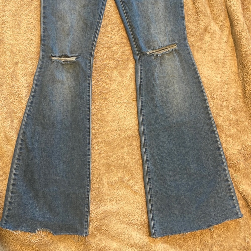 Fashion. Iva Jeans